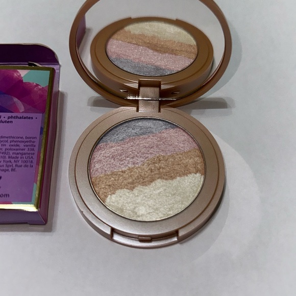 🌟Tarte🌟 Rainbow 🌈 Highlighter Limited Edition - Picture 2 of 4